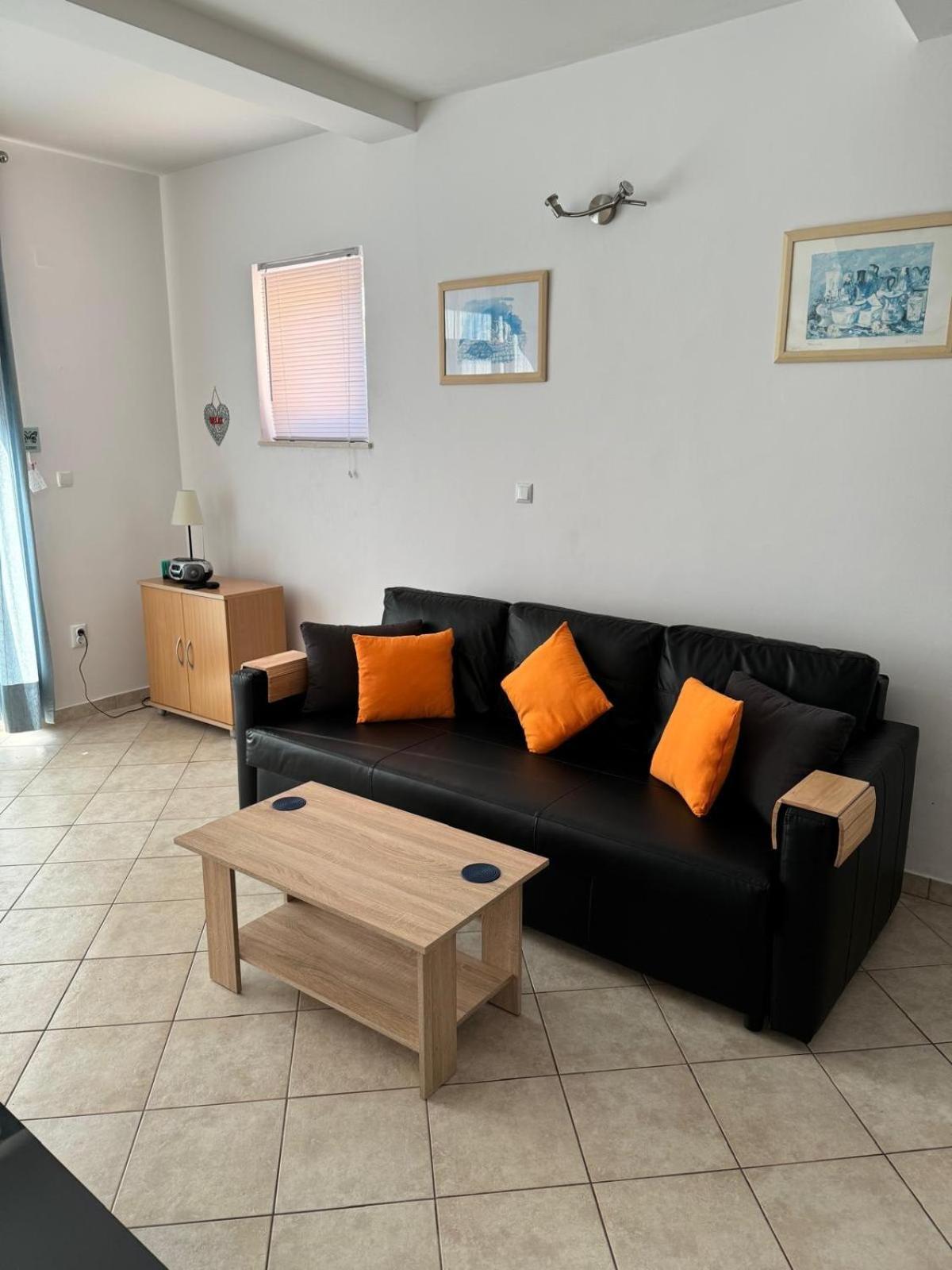 Lovely Split Level Apartment With Sea View, Pool, Free Parking And Wifi Cavtat Extérieur photo